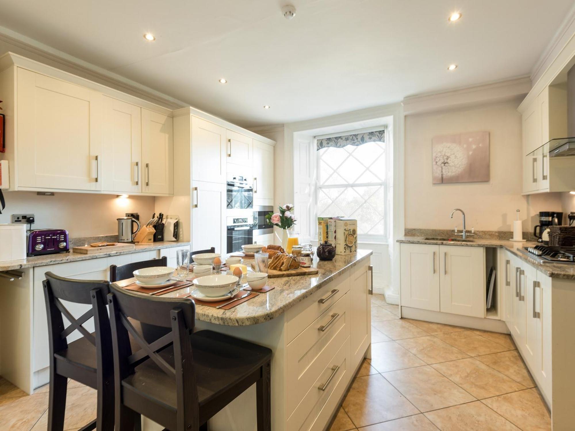 Newton Manor House Villa Суонидж Екстериор снимка